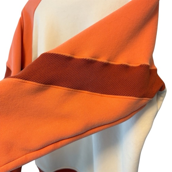 doTerra Grapefruit Retro Citrus Color Crewneck Sweatshirt, Womens size Small - Picture 5 of 9